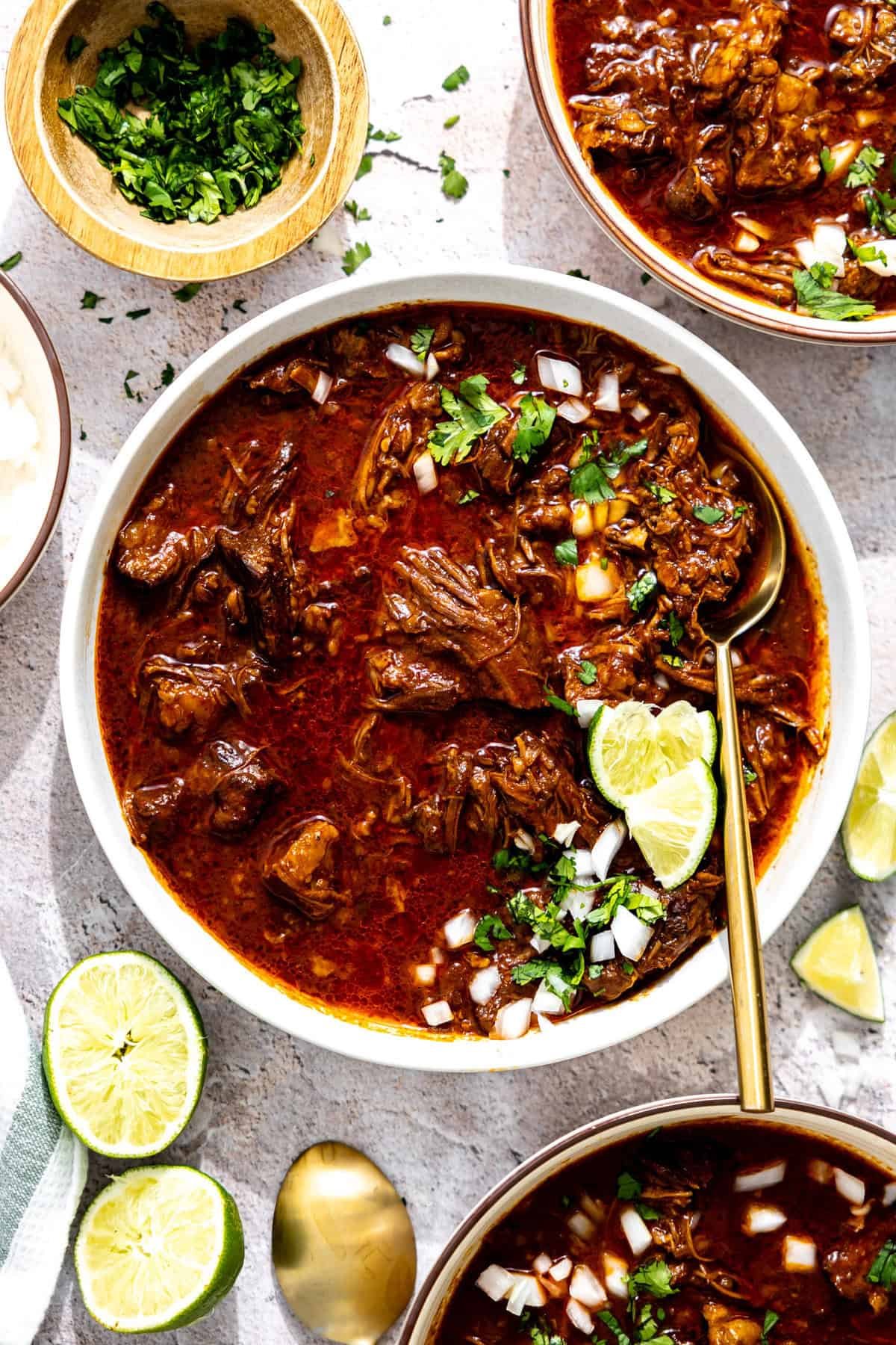 traditional birria plate<br />
